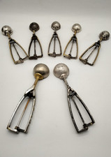 7x alte Eisportionierer