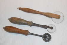 3 alte Teigrädchen für die