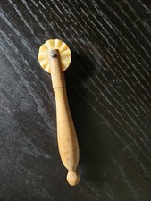 Altes Teigrad Teigrädchen