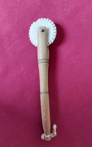 Altes teigrad teigradl holz - altes,