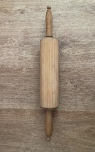 Antikes nudelholz wellholz - nudelholz,
